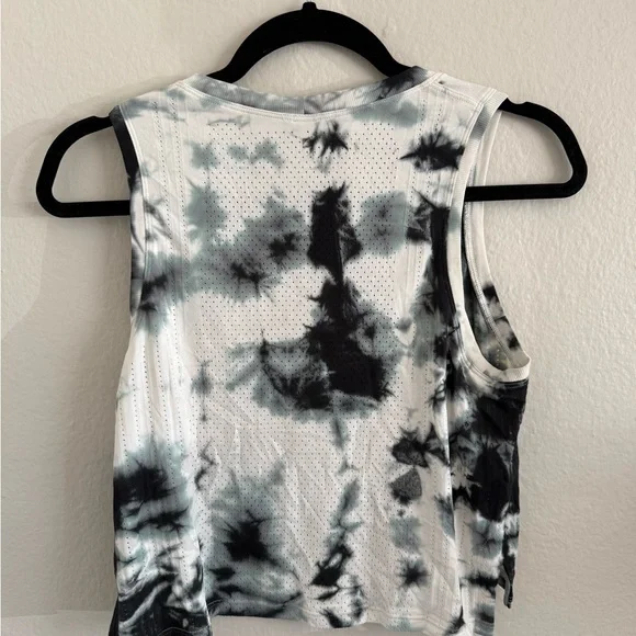 lululemon athletica Black and White Tie-Dye Tank Top - Picture 2 of 3